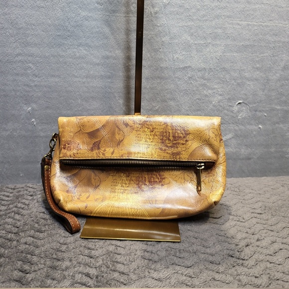 Patricia Nash Handbags - Patricia Nash Clutch Wristlet